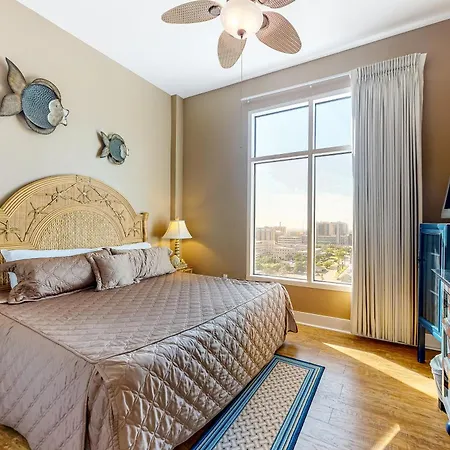 Emerald By The Sea Retreat Galveston Room photo
