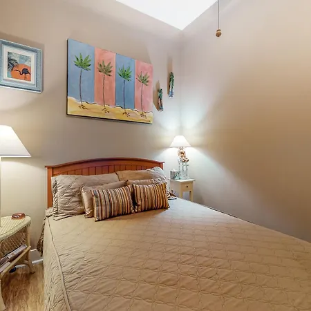 Emerald By The Sea Retreat Galveston Room photo