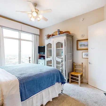 Emerald By The Sea Retreat Galveston Room photo