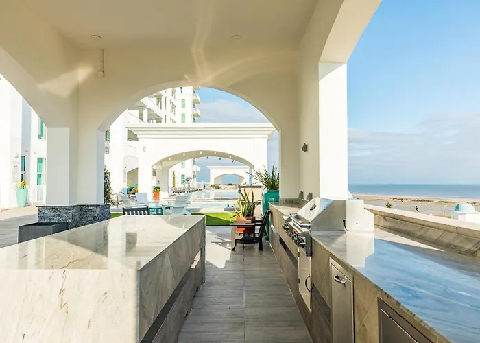 Emerald By The Sea Retreat