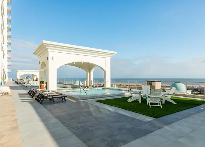 Emerald By The Sea Retreat