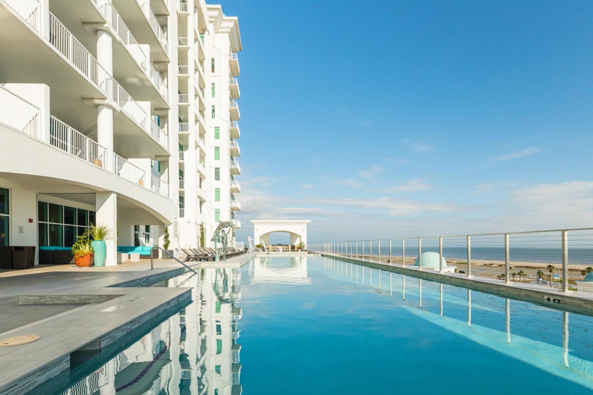 Emerald By The Sea Retreat Apartment *