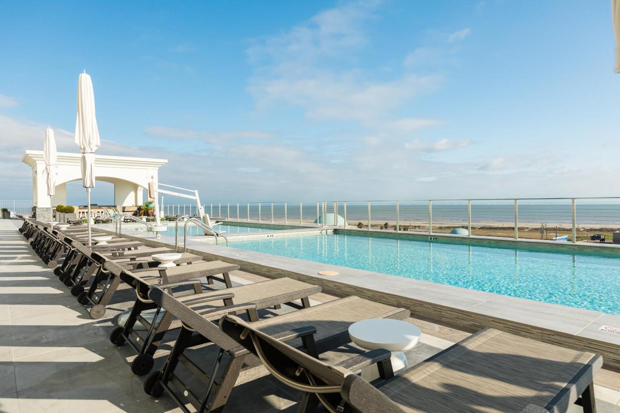 Apartment Emerald By The Sea Retreat Galveston