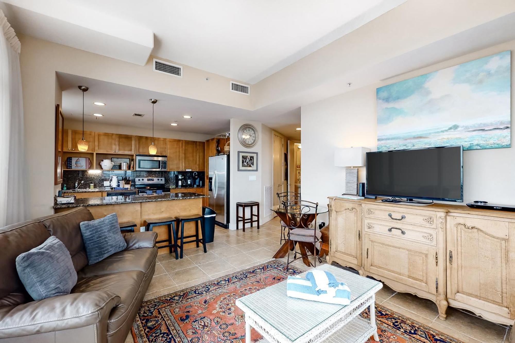 Apartment Emerald By The Sea Retreat